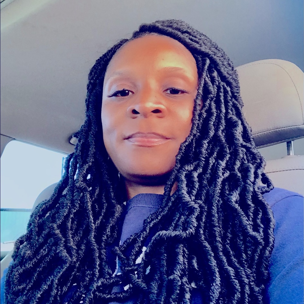 Meet your Posher, Polly